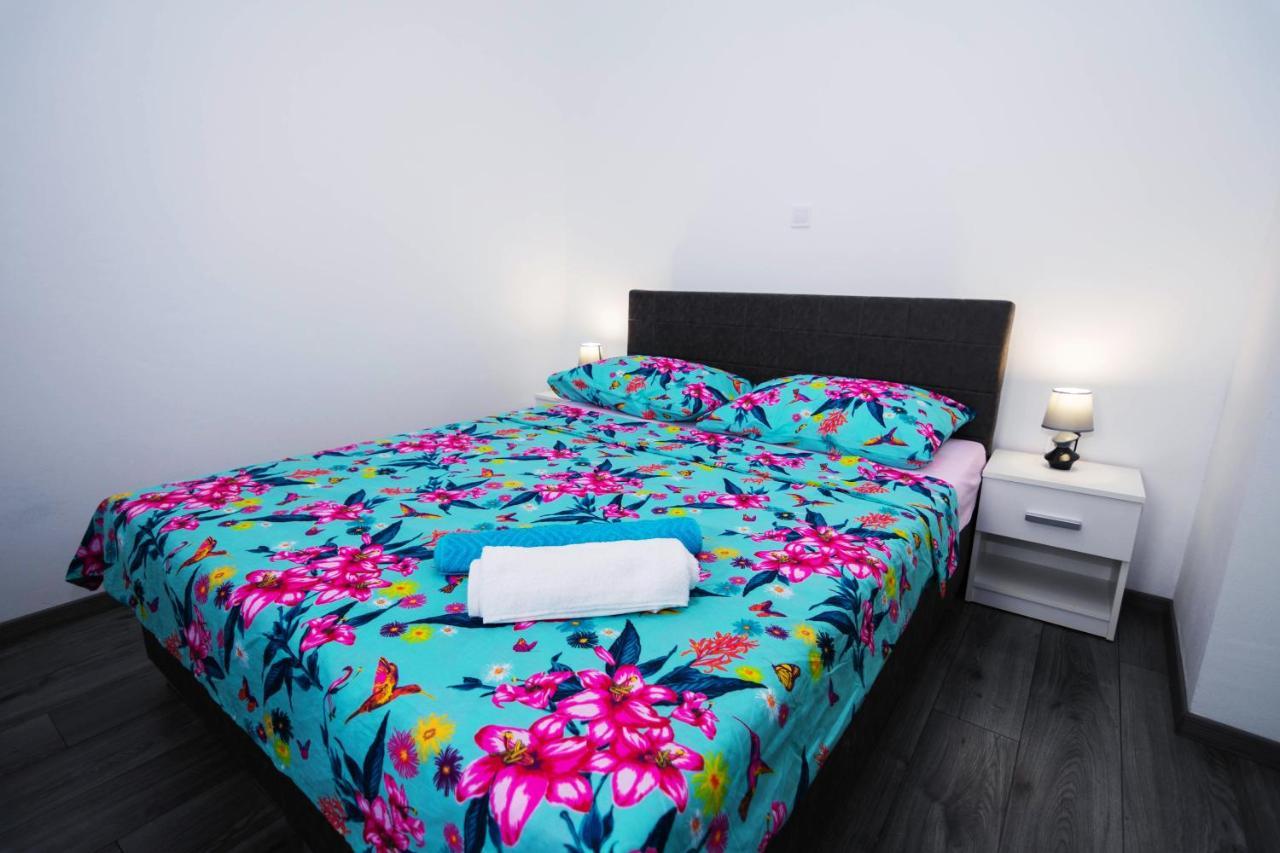 Apartments Samac Sibenik Luaran gambar