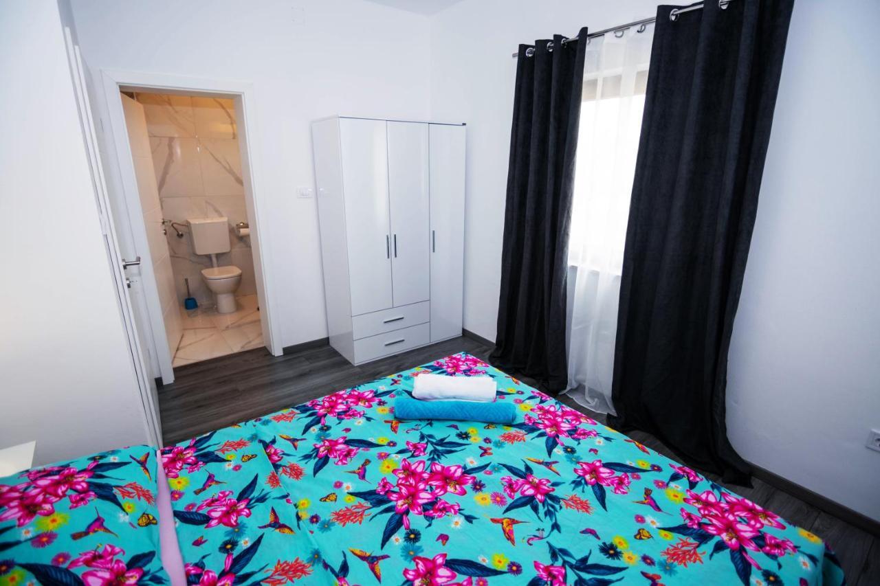 Apartments Samac Sibenik Luaran gambar