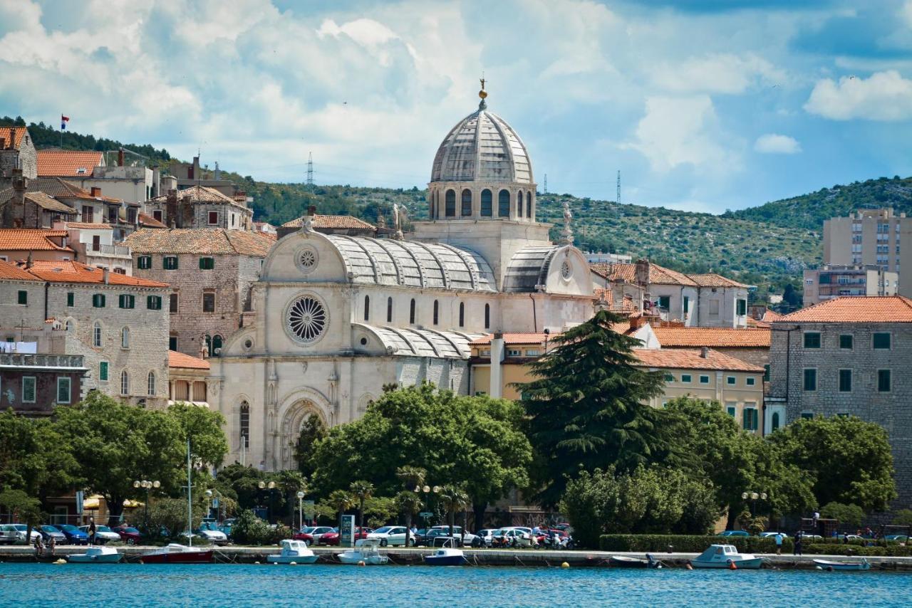 Apartments Samac Sibenik Luaran gambar